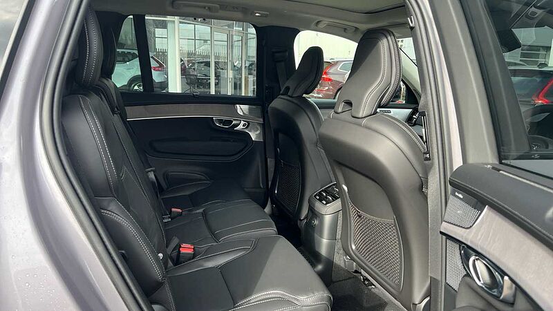 Volvo XC90 Ultra, T8 AWD Plug-in hybrid, Electric/Petrol, Dark, 7 Seats