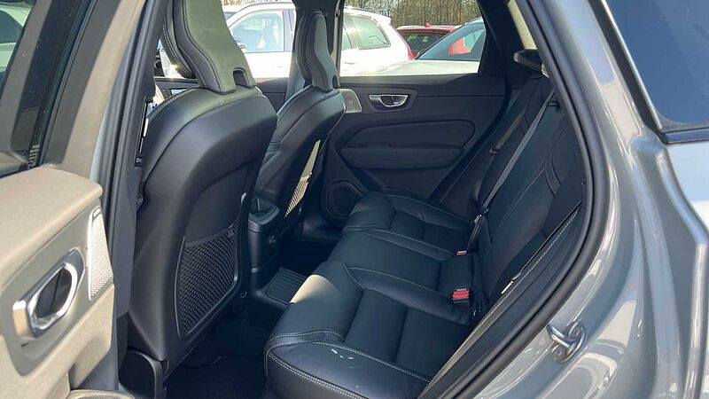 Volvo XC60 Ultra, T8 AWD Plug-in hybrid, Electric/Petrol, Dark