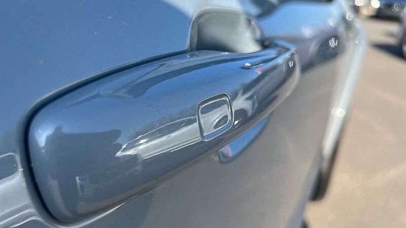 Volvo XC60 Ultra, T8 AWD Plug-in hybrid, Electric/Petrol, Dark