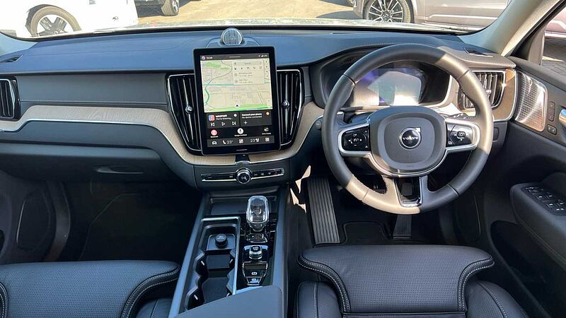 Volvo XC60 Ultra, T8 AWD Plug-in hybrid, Electric/Petrol, Dark