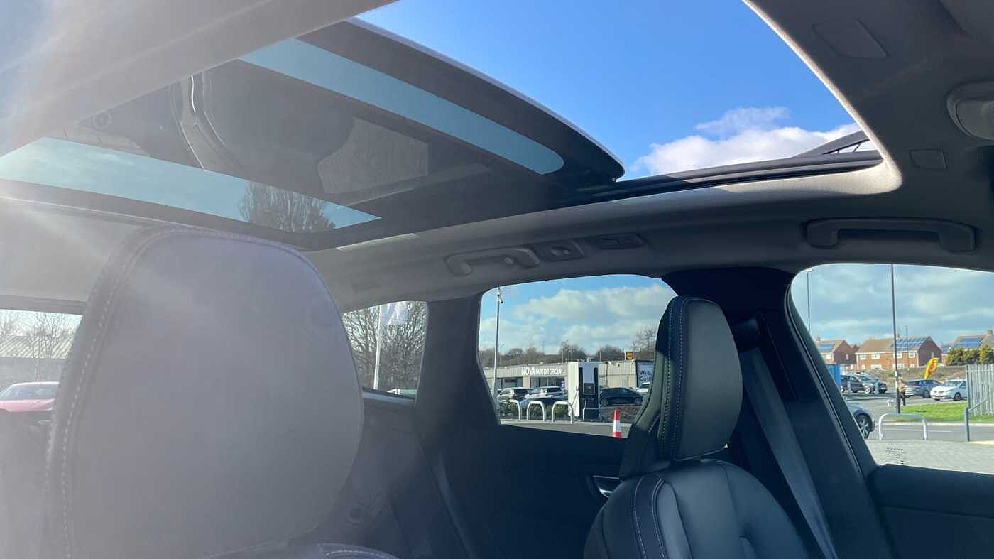 Volvo XC60 Ultra T8 AWD Plug-in hybrid