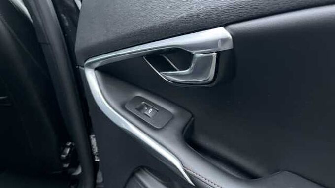 Volvo V40 Cross Country Pro D2