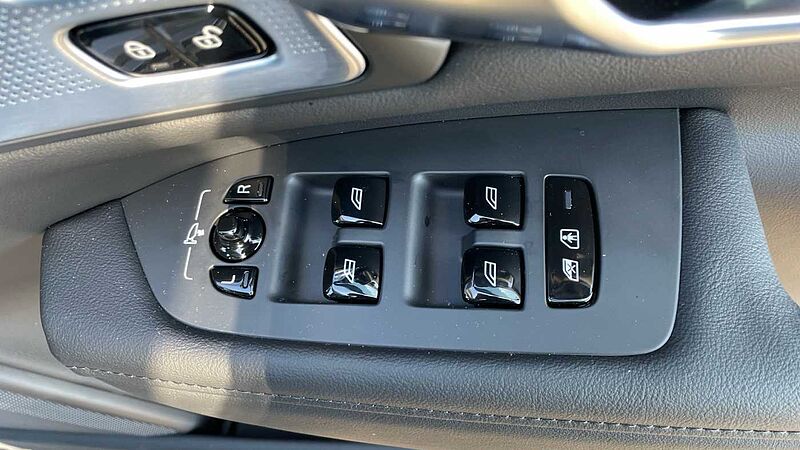 Volvo V90 Ultra T8 AWD Plug-in hybrid