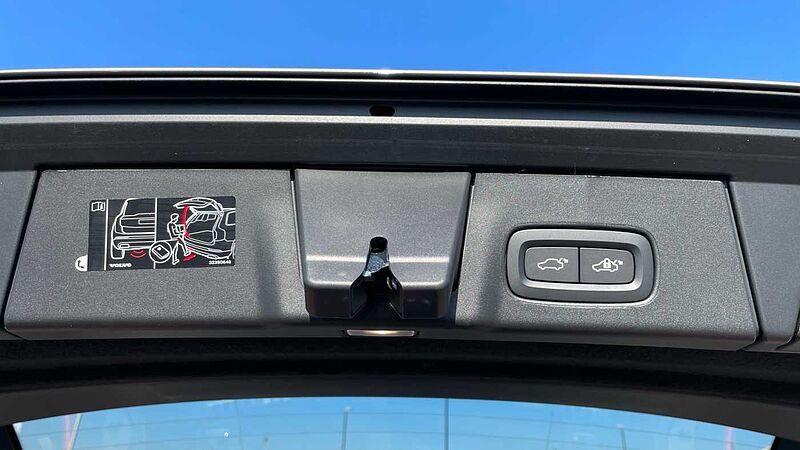 Volvo V90 Ultra T8 AWD Plug-in hybrid