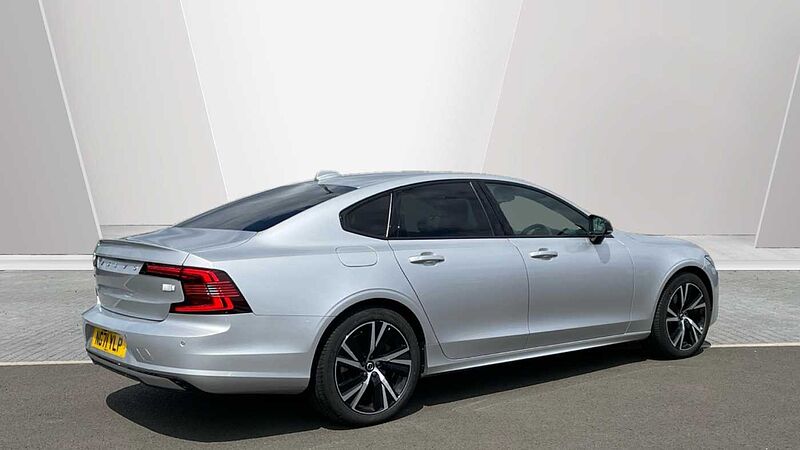 Volvo S90 Recharge R-Design T8 AWD plug-in hybrid
