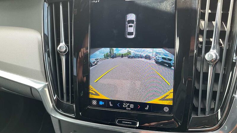 Volvo S90 Recharge R-Design T8 AWD plug-in hybrid