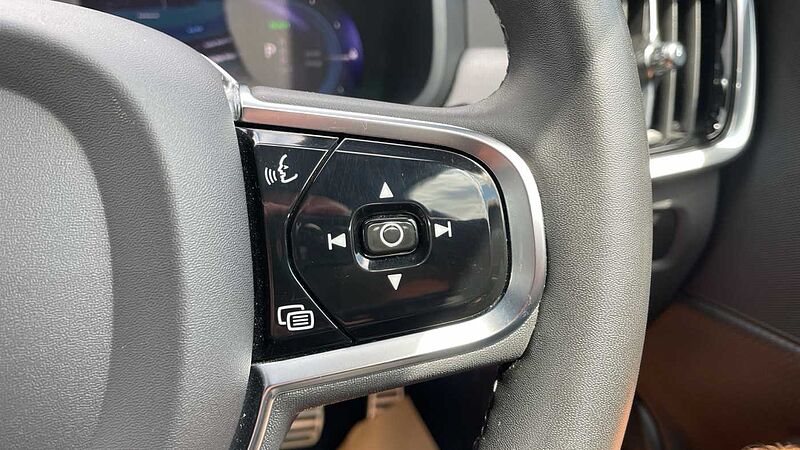 Volvo S90 Recharge R-Design T8 AWD plug-in hybrid