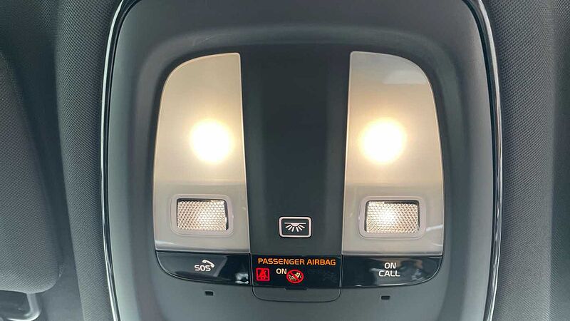 Volvo S90 Recharge R-Design T8 AWD plug-in hybrid