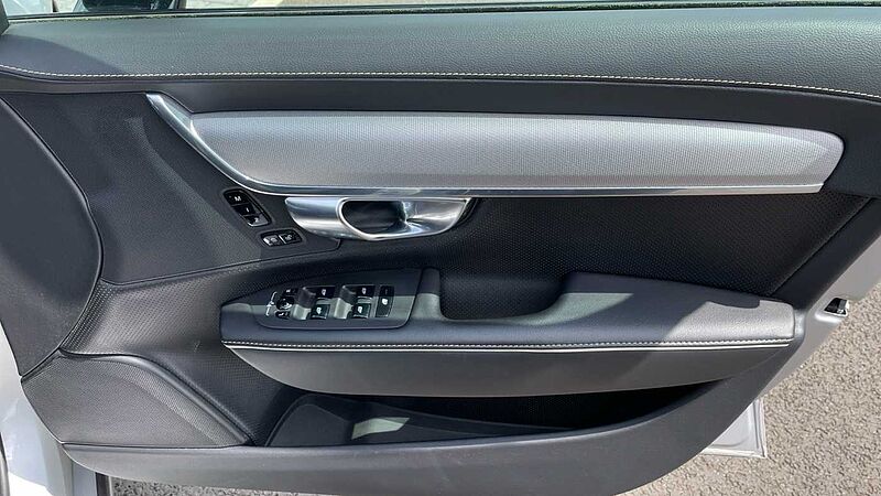 Volvo S90 Recharge R-Design T8 AWD plug-in hybrid