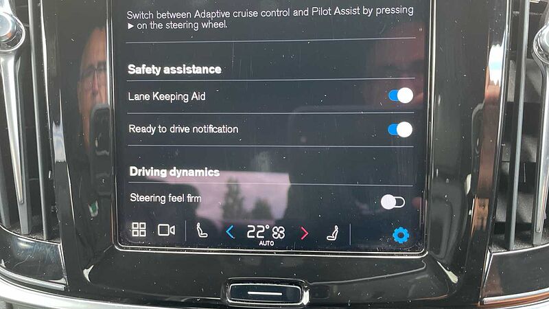 Volvo S90 Recharge R-Design T8 AWD plug-in hybrid