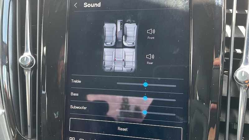 Volvo S90 Recharge R-Design T8 AWD plug-in hybrid