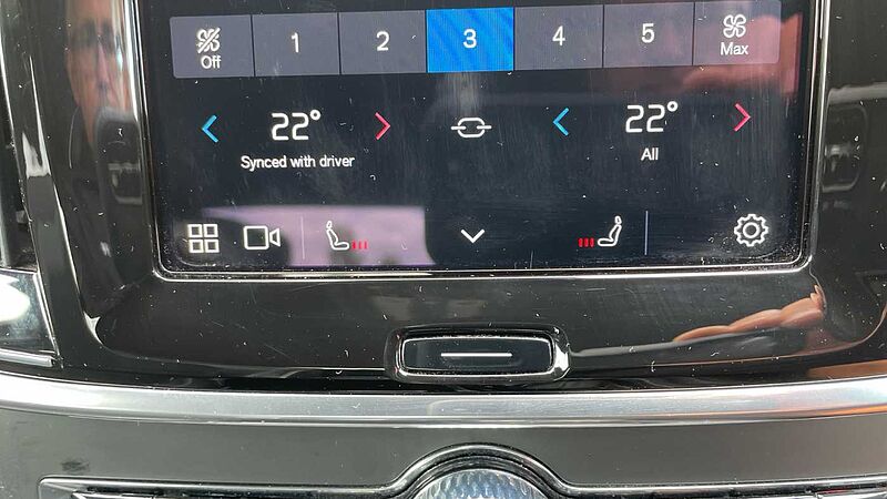 Volvo S90 Recharge R-Design T8 AWD plug-in hybrid