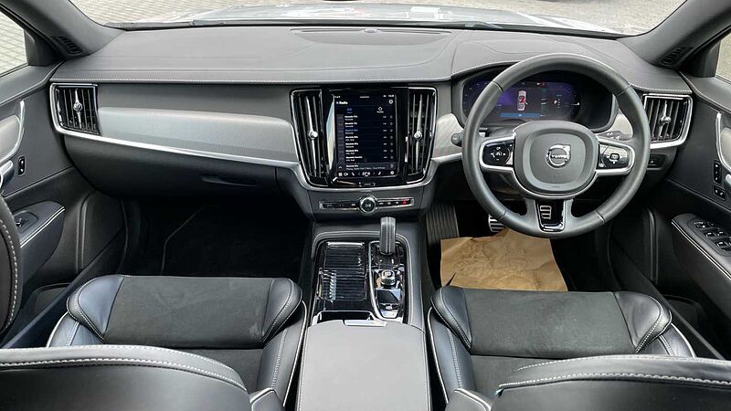 Volvo S90 Recharge R-Design T8 AWD plug-in hybrid