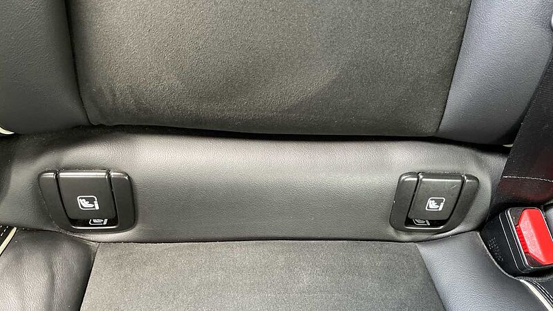Volvo S90 Recharge R-Design T8 AWD plug-in hybrid