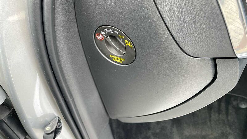 Volvo S90 Recharge R-Design T8 AWD plug-in hybrid