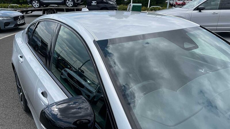 Volvo S90 Recharge R-Design T8 AWD plug-in hybrid