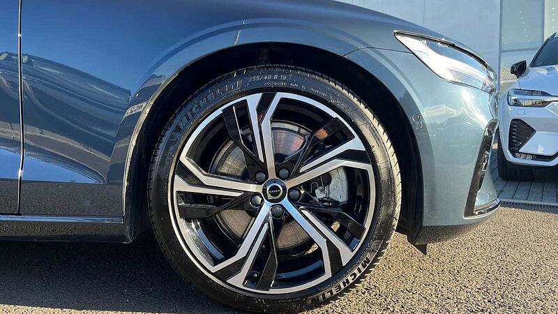 Volvo S60 Plus B5 AWD Mild hybrid