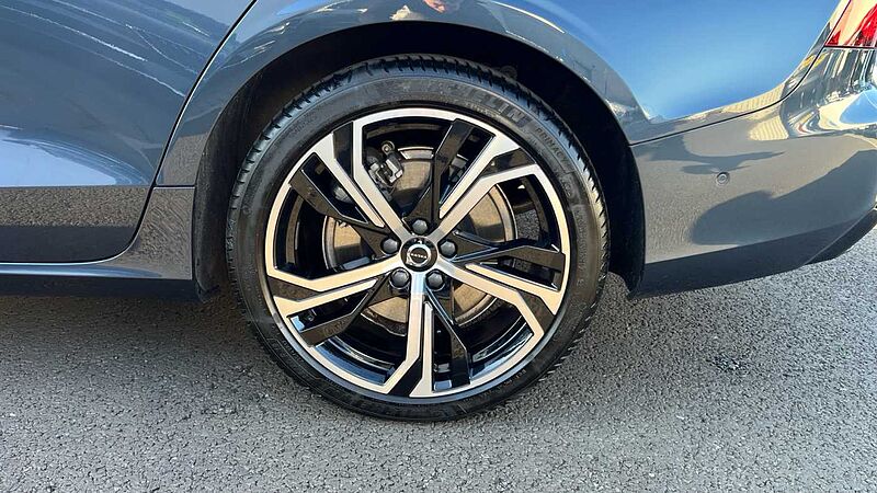 Volvo S60 Plus B5 AWD Mild hybrid