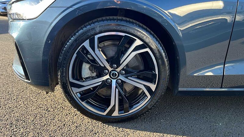Volvo S60 Plus B5 AWD Mild hybrid