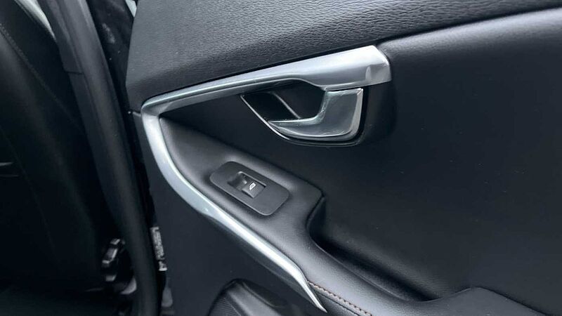 Volvo V40 Cross Country Pro D2