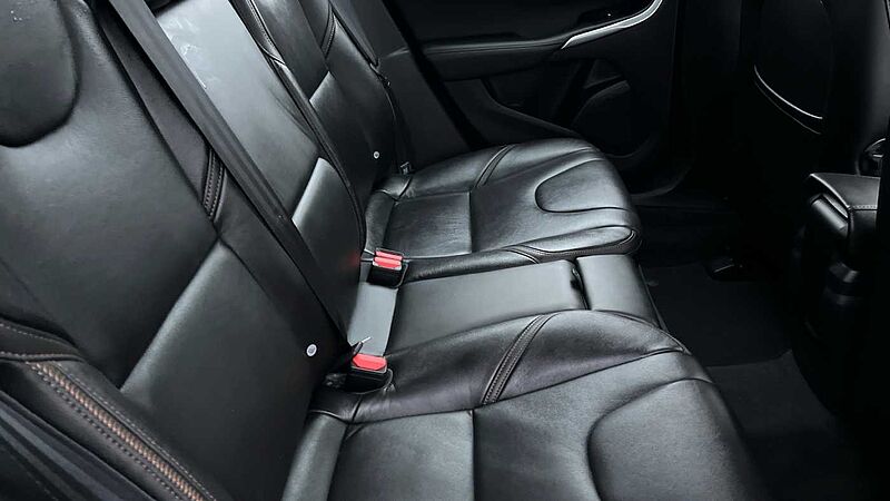 Volvo V40 Cross Country Pro D2