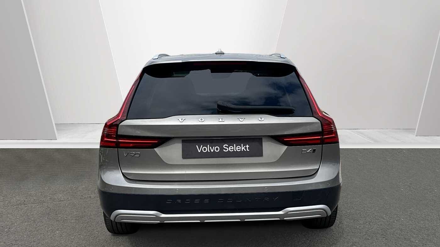 Volvo V90 Cross Country, B4 AWD mild hybrid