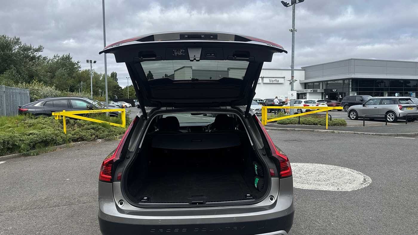 Volvo V90 Cross Country, B4 AWD mild hybrid