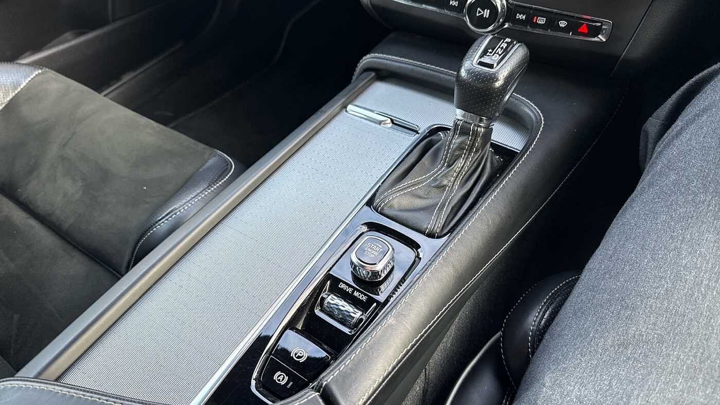 Volvo S90 D4 R-Design Automatic