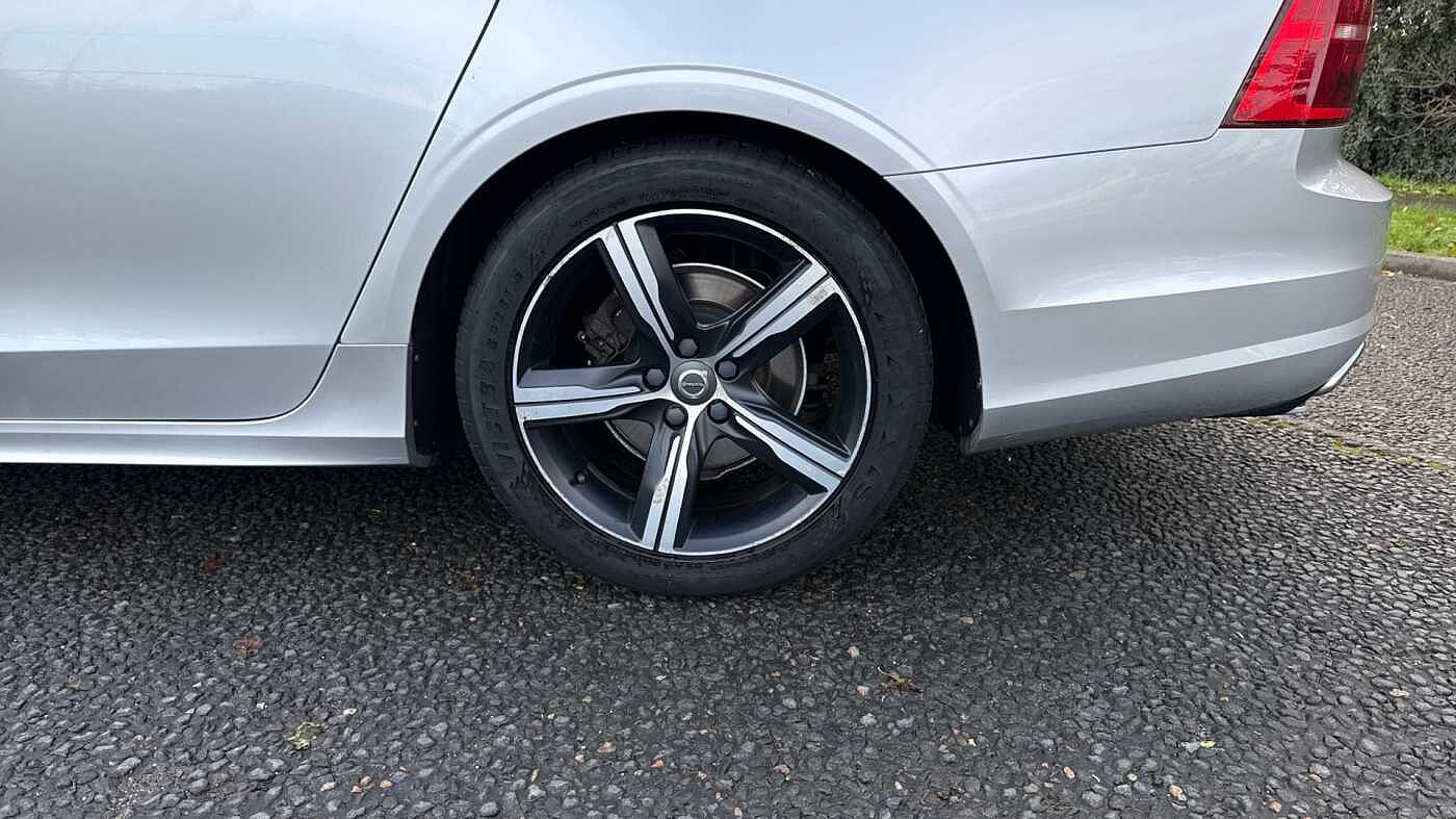 Volvo S90 D4 R-Design Automatic