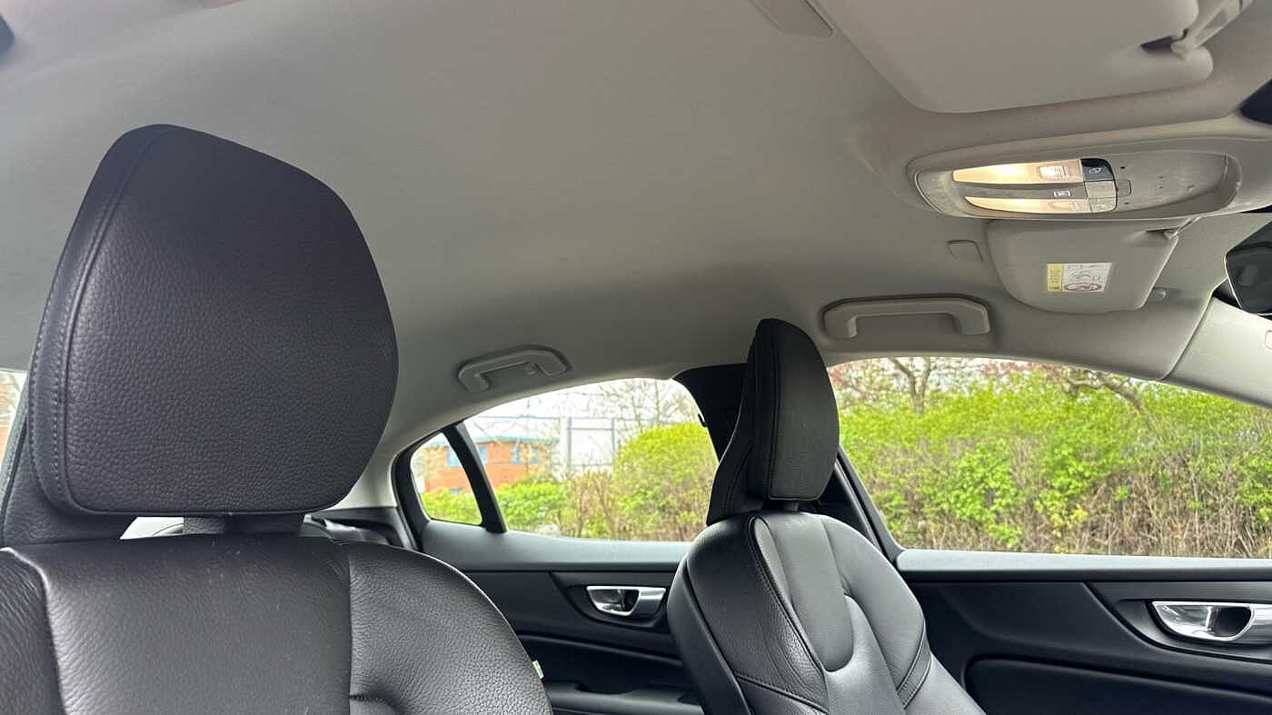 Volvo S60 Plus, B5 AWD Mild hybrid, Petrol, Dark