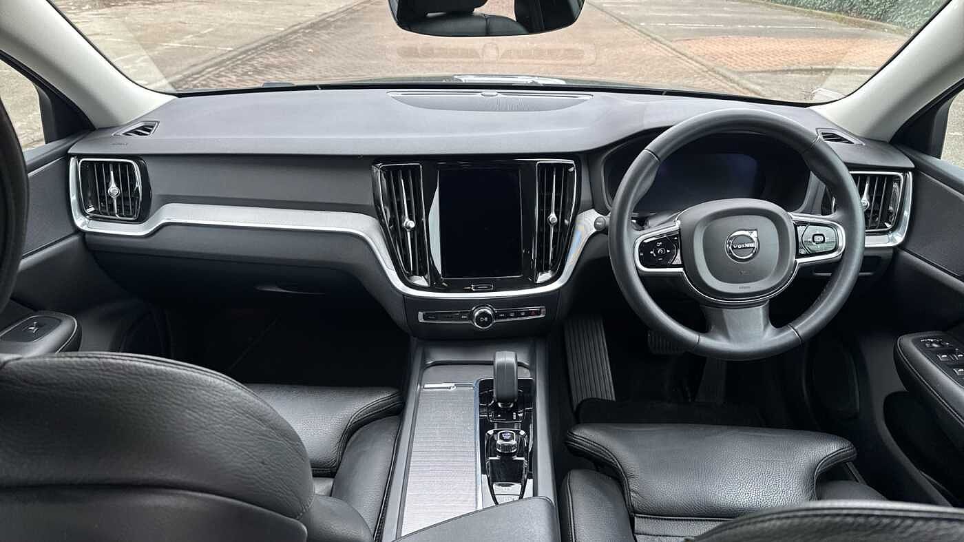 Volvo S60 Plus, B5 AWD Mild hybrid, Petrol, Dark