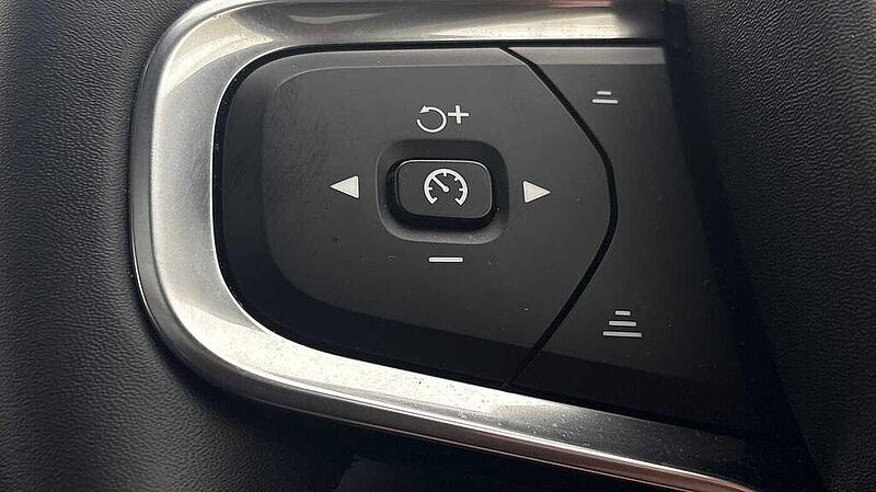 Volvo XC40 Ultra, B4 Mild hybrid, Petrol, Bright