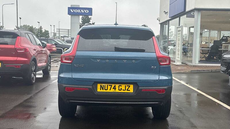 Volvo XC40 Ultra, B3 Mild hybrid, Petrol, Dark