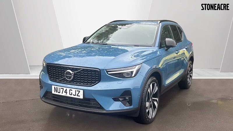 Volvo XC40 Ultra, B3 Mild hybrid, Petrol, Dark