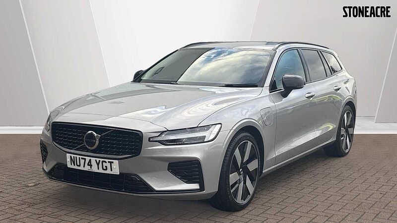 Volvo V60 Plus, T6 AWD Plug-in hybrid, Electric/Petrol, Dark