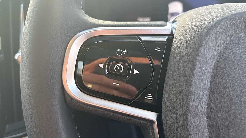 Volvo V90 Ultra, T8 AWD Plug-in hybrid, Electric/Petrol, Dark