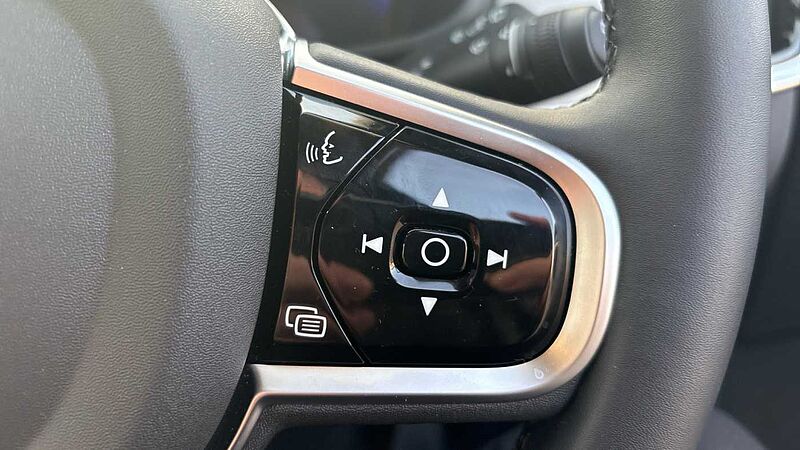 Volvo V90 Ultra, T8 AWD Plug-in hybrid, Electric/Petrol, Dark