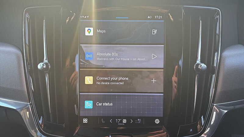 Volvo V90 Ultra, T8 AWD Plug-in hybrid, Electric/Petrol, Dark