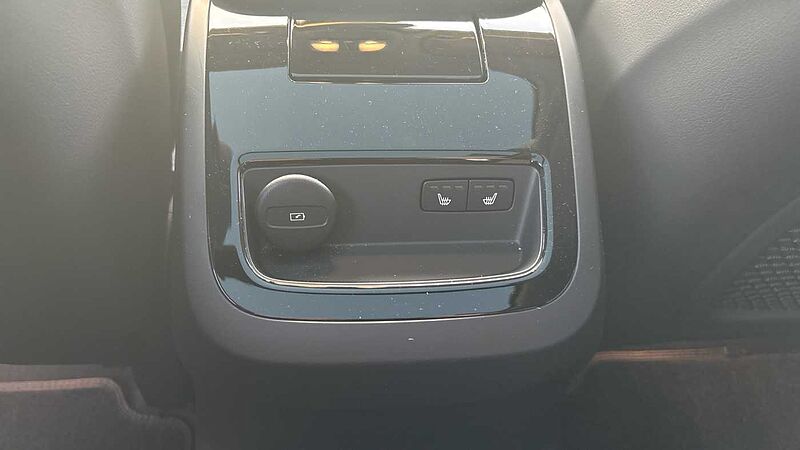 Volvo V90 Ultra, T8 AWD Plug-in hybrid, Electric/Petrol, Dark