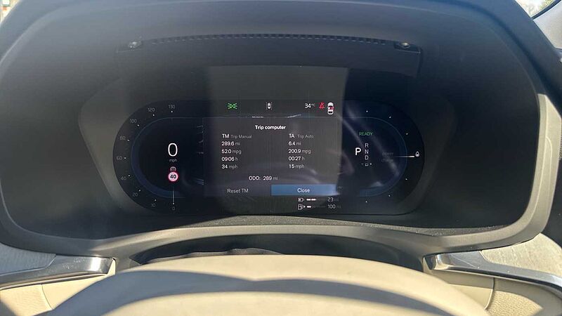 Volvo V60 Ultra, T8 AWD Plug-in hybrid, Electric/Petrol, Dark