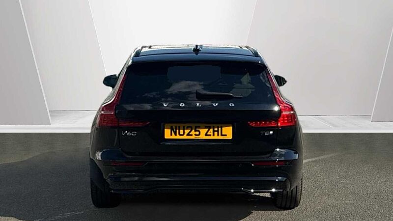 Volvo V60 Ultra, T8 AWD Plug-in hybrid, Electric/Petrol, Dark