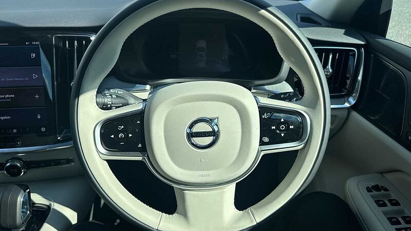 Volvo V60 Ultra, T8 AWD Plug-in hybrid, Electric/Petrol, Dark
