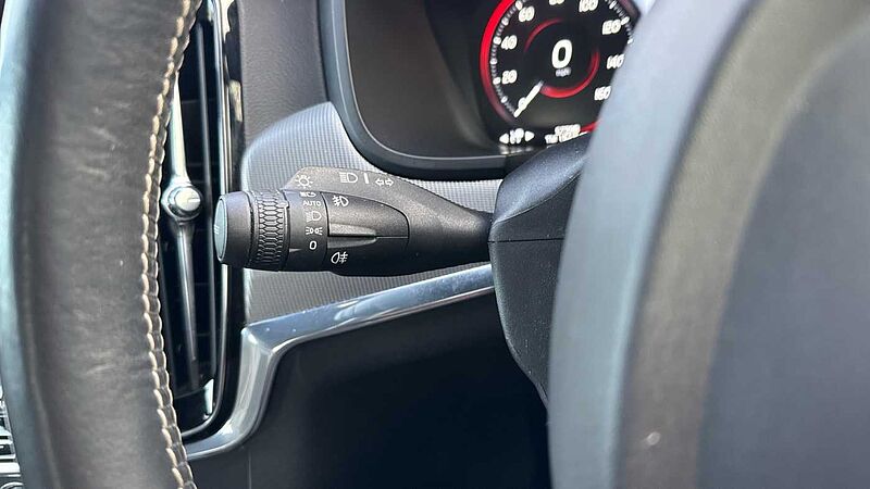 Volvo S90 D4 R-Design Automatic