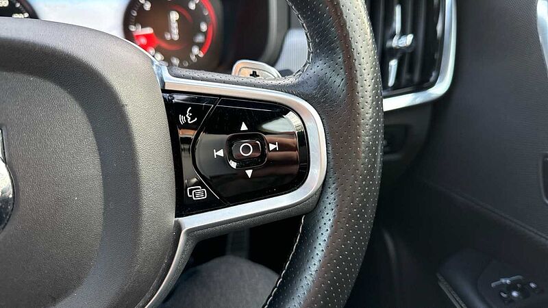 Volvo S90 D4 R-Design Automatic