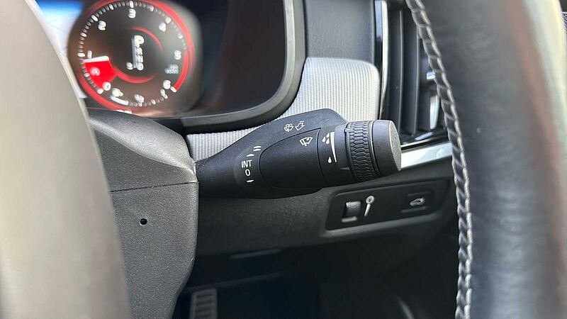 Volvo S90 D4 R-Design Automatic