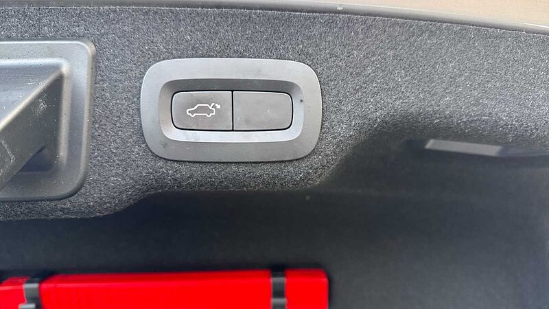 Volvo S90 D4 R-Design Automatic