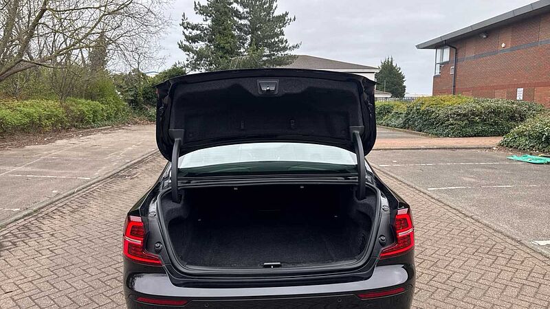 Volvo S60 Plus, B5 AWD Mild hybrid, Petrol, Dark