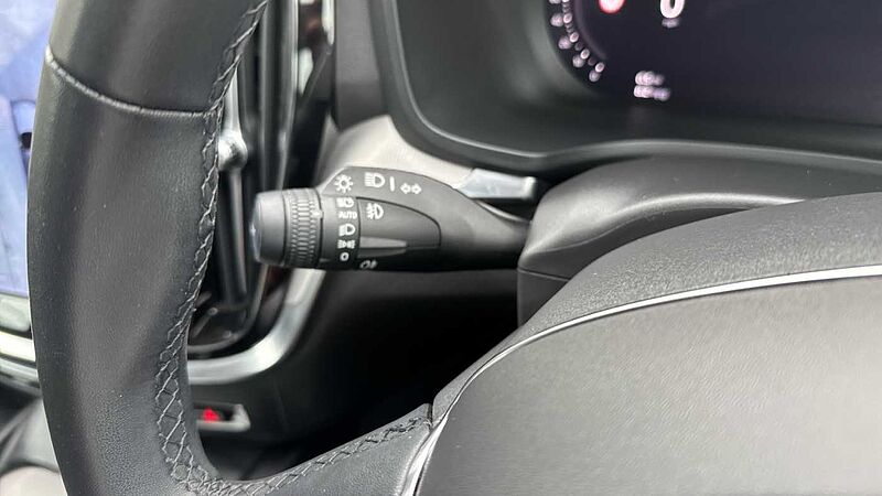 Volvo S60 Plus, B5 AWD Mild hybrid, Petrol, Dark