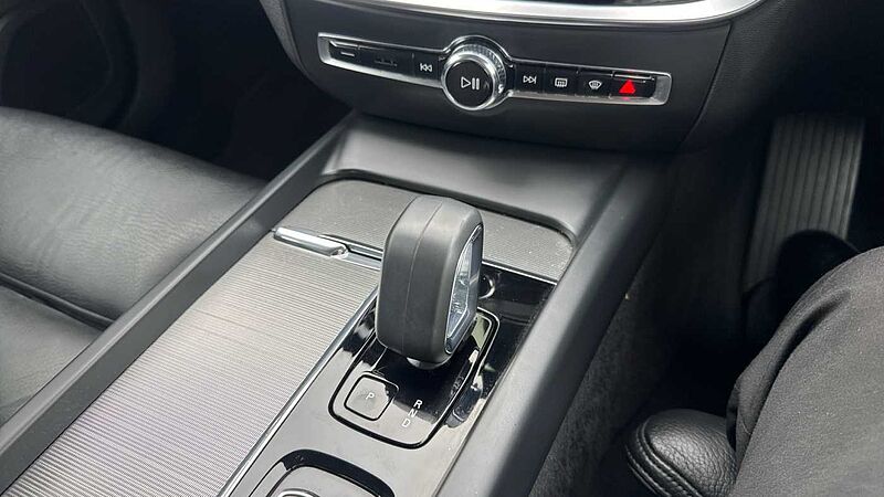 Volvo S60 Plus, B5 AWD Mild hybrid, Petrol, Dark