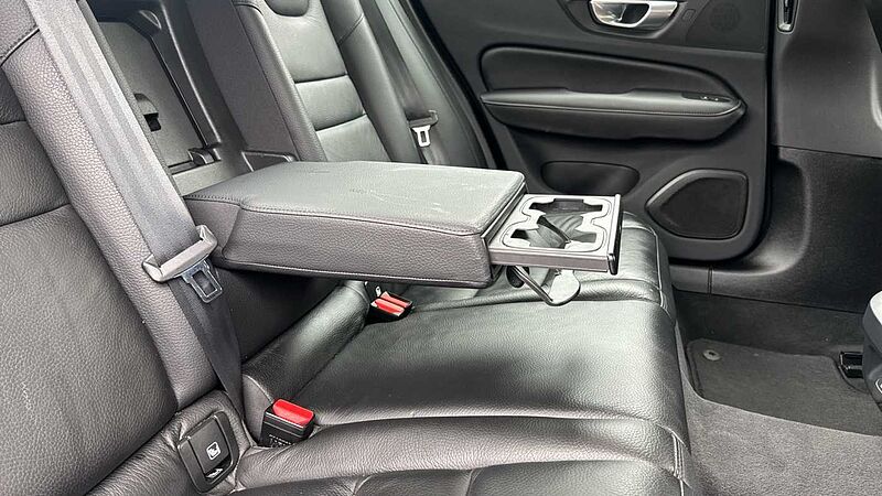 Volvo S60 Plus, B5 AWD Mild hybrid, Petrol, Dark